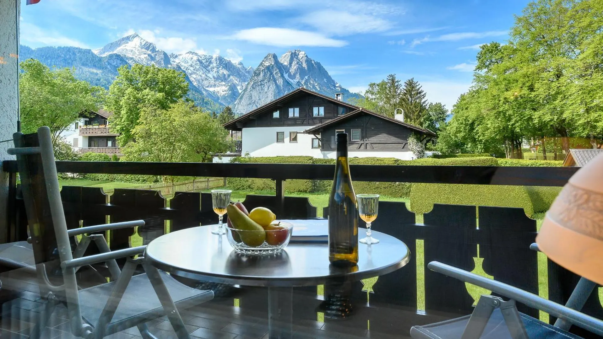 Alpengluehen Apartment Garmisch-Partenkirchen Germany